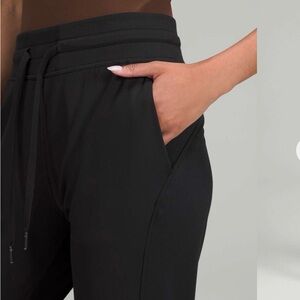 Lululemon ready to rulu Black Jogger Pants Women size 4
